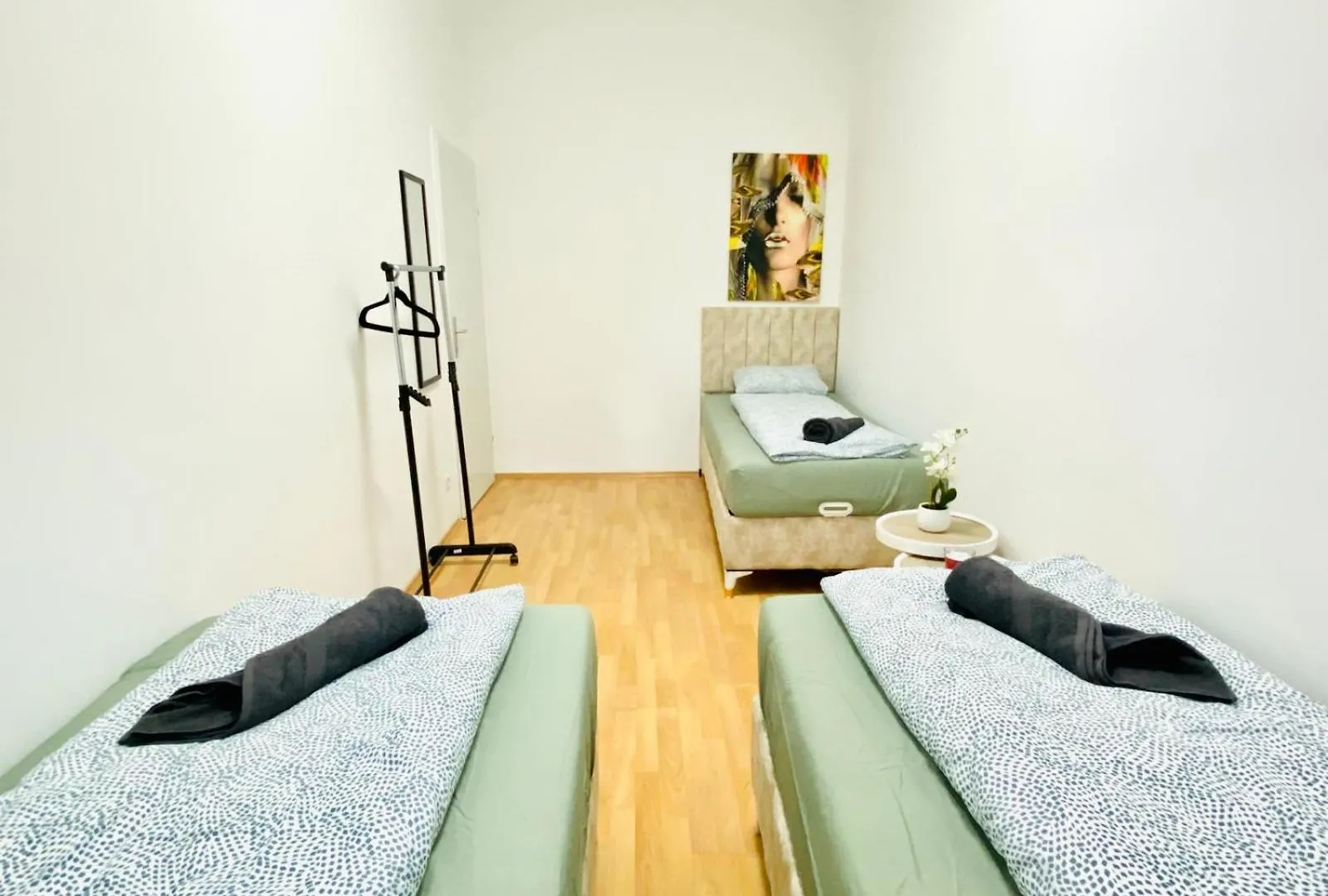 Comfortable 5Br Apt Well Connected Location فيينا شقة
