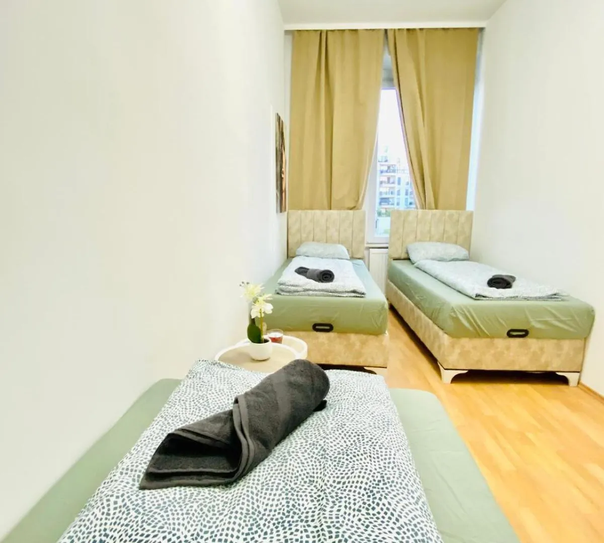 Comfortable 5Br Apt Well Connected Location فيينا