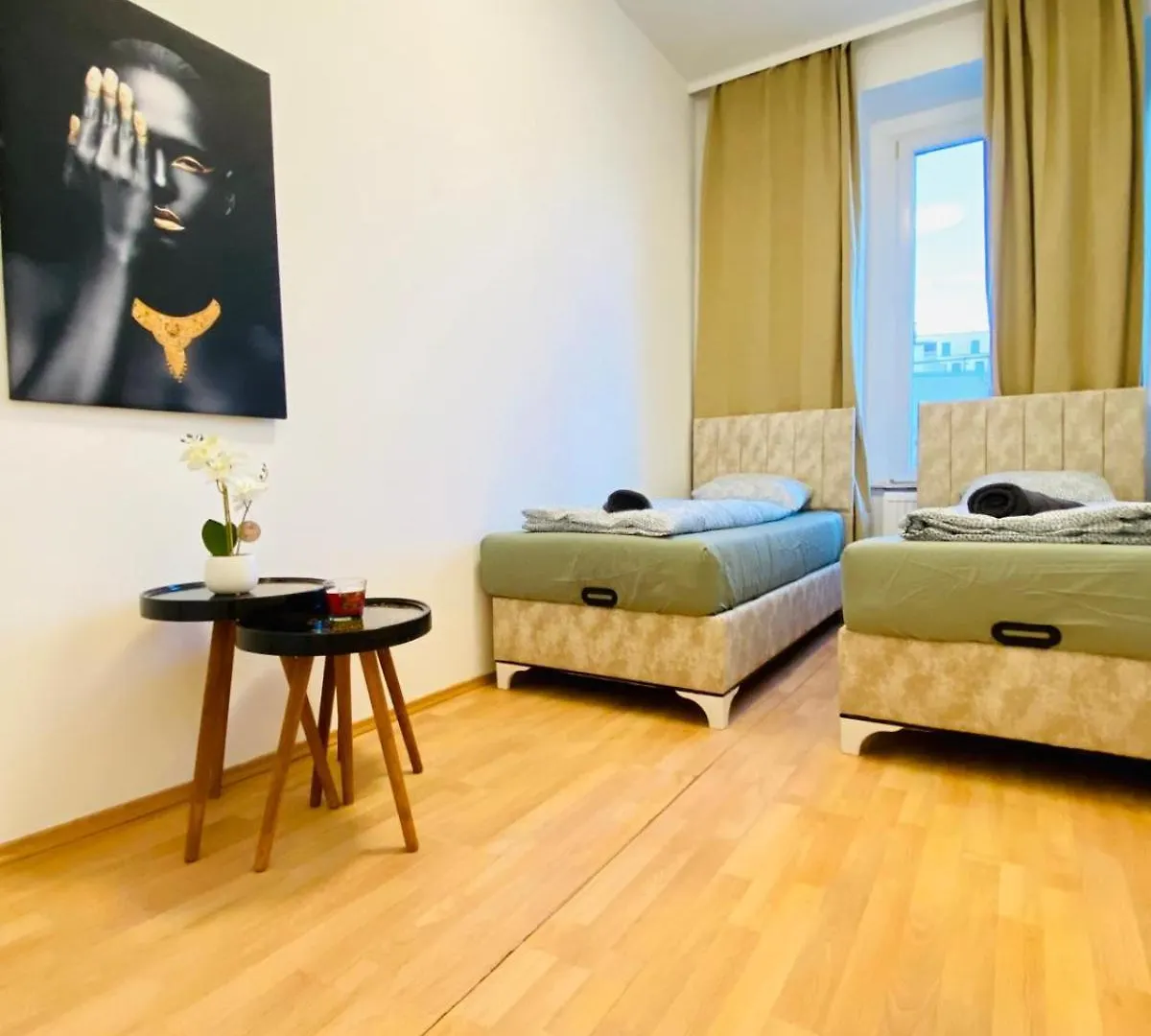 Comfortable 5Br Apt Well Connected Location فيينا شقة